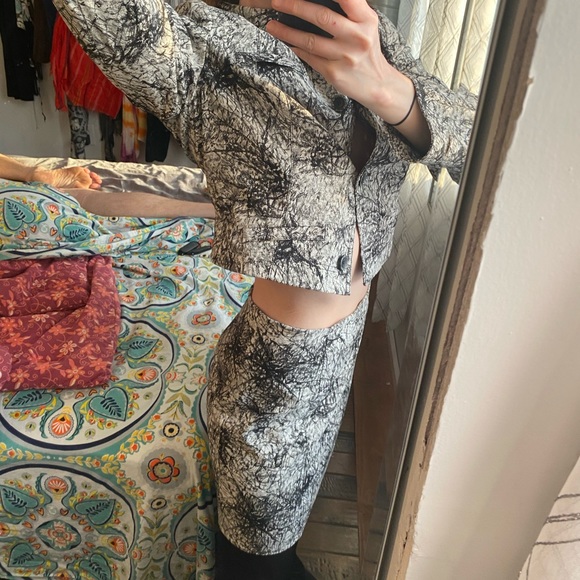 30%OFF BUNDLES! COUTURE MATCHING SUIT SKIRT SET - Picture 12 of 16